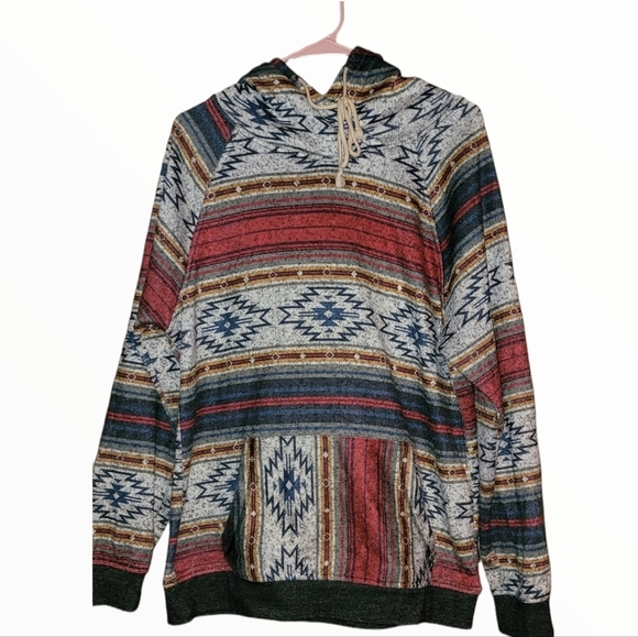 Trademark Brooklyn Cloth Sweaters - Trademark Brooklyn Cloth pull over sweater with hoodie